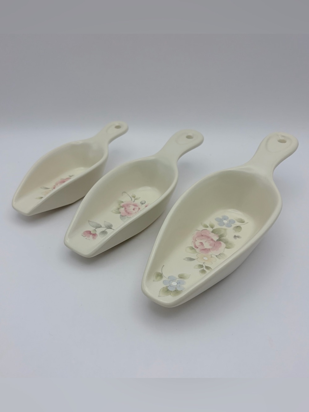 Pfaltzgraff , “Tea Rose”, 3 Piece Set Ceramic Nesting Scoops Measuring